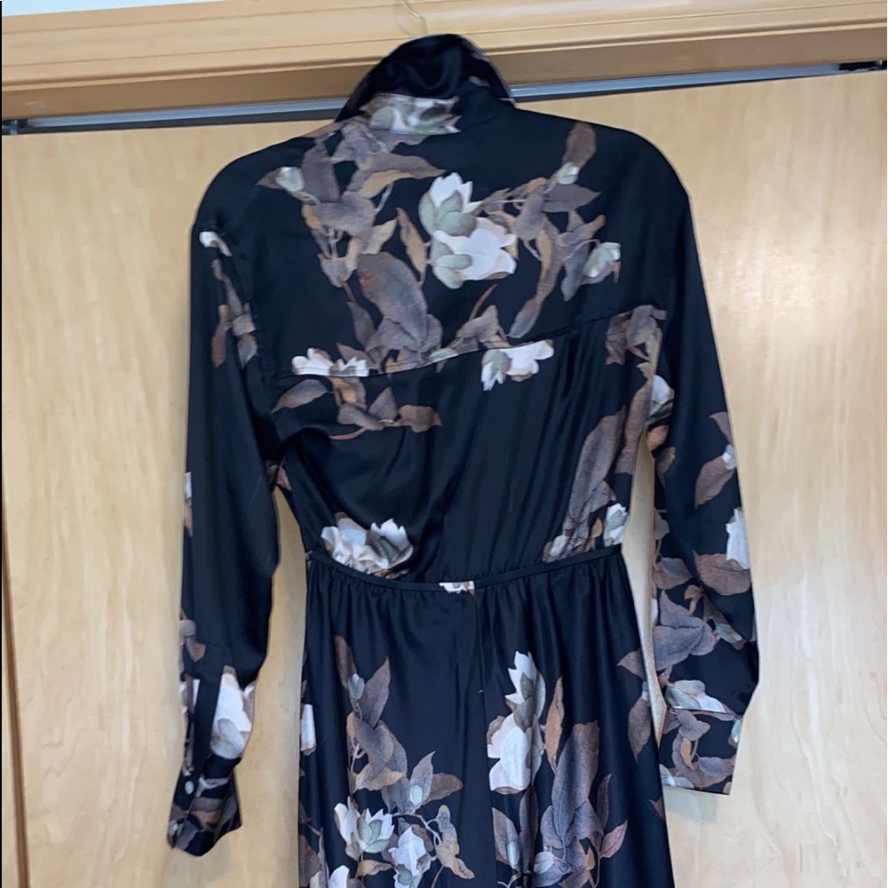 Vince Lisianthus Tie-front Floral-print Satin Midi Shirt Dress - Black - Picture 15 of 16